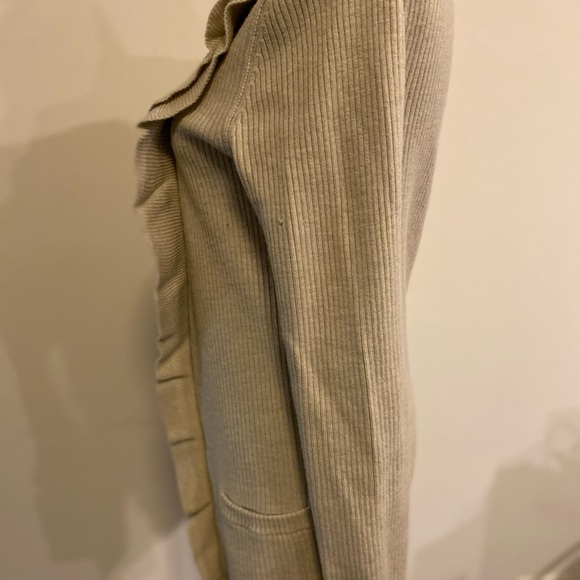 Banana Republic merino wool button down cream cardigan size - Picture 2 of 9
